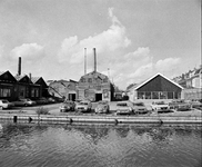 857970 Gezicht op een deel van het complex van de Lood- en Zinkpletterij v.h. A.D. Hamburger (Leidsekade 30) te Utrecht.